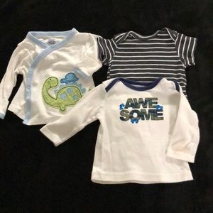 3 newborn tops